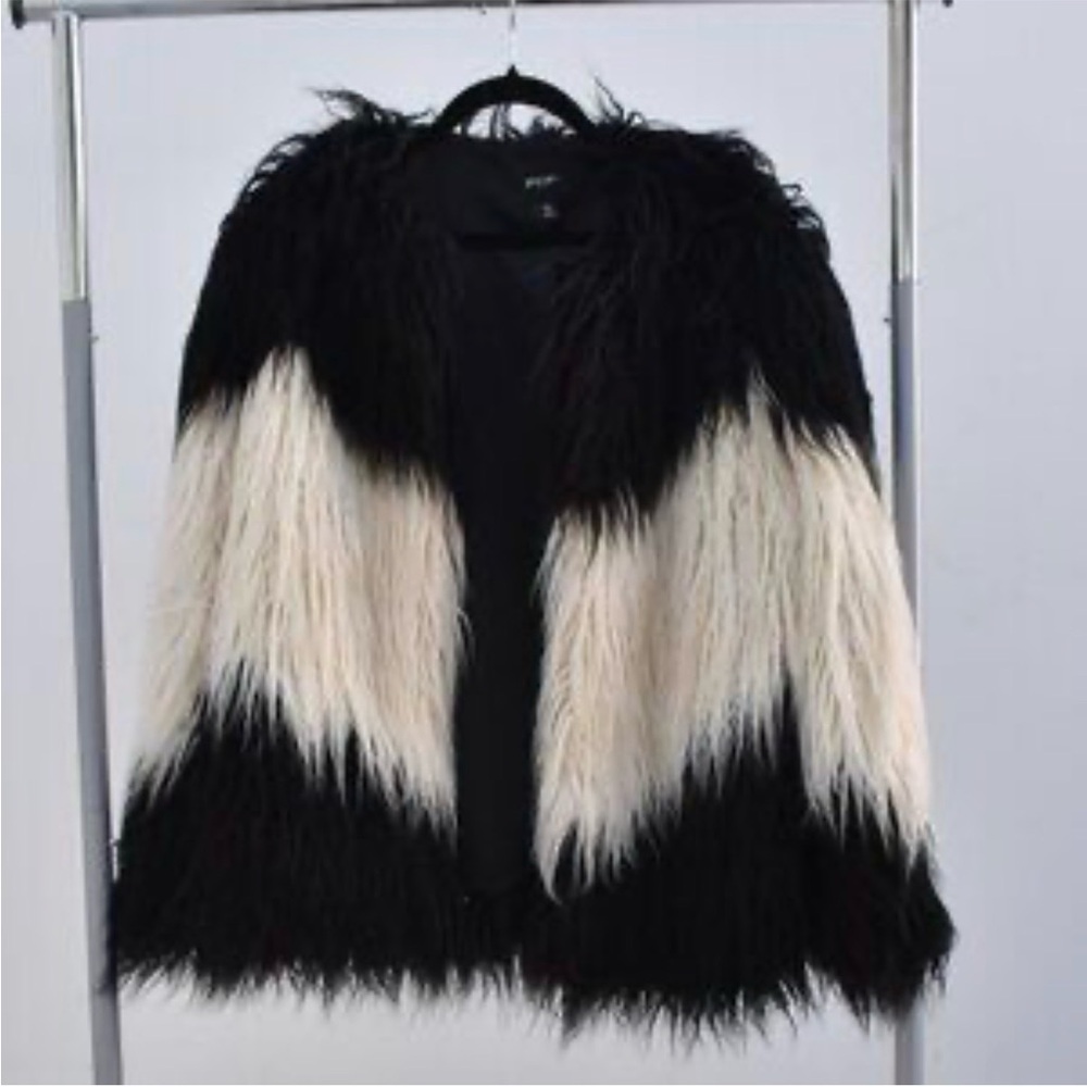 ✨ Nasty Gal Black and Cream Faux Fur Teddy Jacket